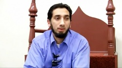 Nouman Ali Khan giving a lecture 